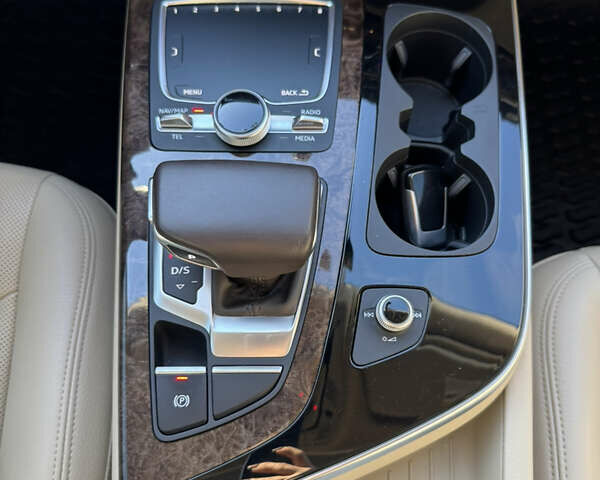 Чорний Ауді Ку 7, об'ємом двигуна 1.98 л та пробігом 100 тис. км за 41500 $, фото 11 на Automoto.ua