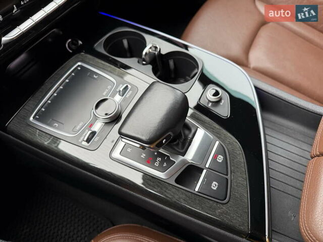 Черный Ауди Ку 7, объемом двигателя 3 л и пробегом 184 тыс. км за 39900 $, фото 37 на Automoto.ua