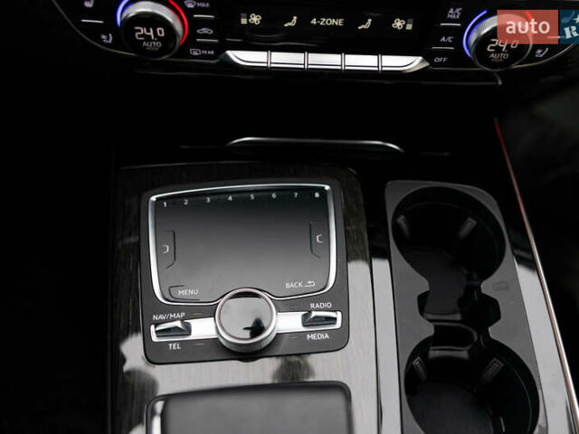 Чорний Ауді Ку 7, об'ємом двигуна 3 л та пробігом 238 тис. км за 23800 $, фото 68 на Automoto.ua