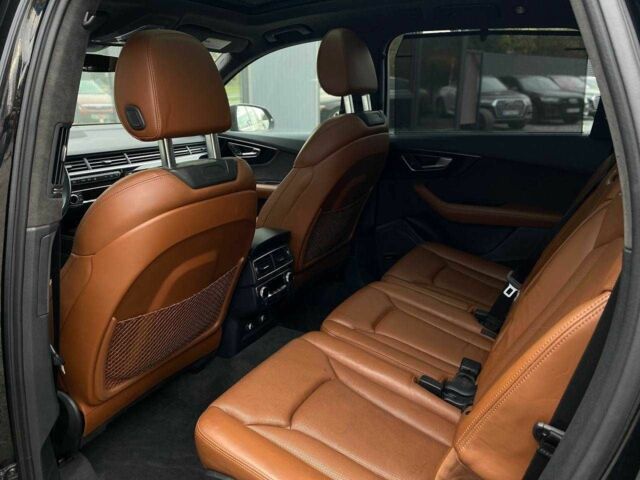 Черный Ауди Ку 7, объемом двигателя 3 л и пробегом 160 тыс. км за 18000 $, фото 5 на Automoto.ua