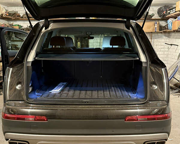 Черный Ауди Ку 7, объемом двигателя 2.97 л и пробегом 69 тыс. км за 49999 $, фото 35 на Automoto.ua