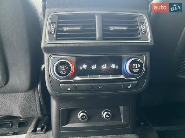 Чорний Ауді Ку 7, об'ємом двигуна 3 л та пробігом 121 тис. км за 37000 $, фото 49 на Automoto.ua