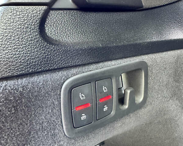 Черный Ауди Ку 7, объемом двигателя 1.98 л и пробегом 157 тыс. км за 28300 $, фото 74 на Automoto.ua