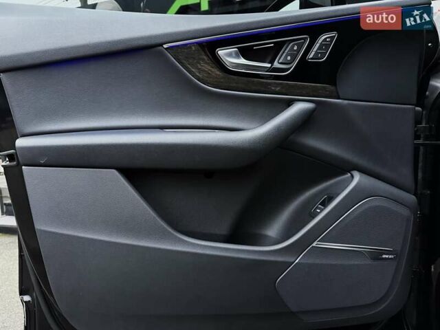 Чорний Ауді Ку 7, об'ємом двигуна 3 л та пробігом 137 тис. км за 37999 $, фото 33 на Automoto.ua