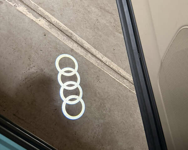 Чорний Ауді Ку 7, об'ємом двигуна 1.98 л та пробігом 84 тис. км за 45300 $, фото 30 на Automoto.ua