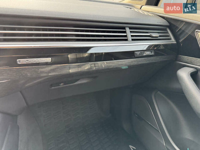Черный Ауди Ку 7, объемом двигателя 3 л и пробегом 144 тыс. км за 33000 $, фото 9 на Automoto.ua