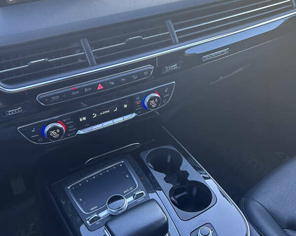 Чорний Ауді Ку 7, об'ємом двигуна 3 л та пробігом 110 тис. км за 33300 $, фото 6 на Automoto.ua