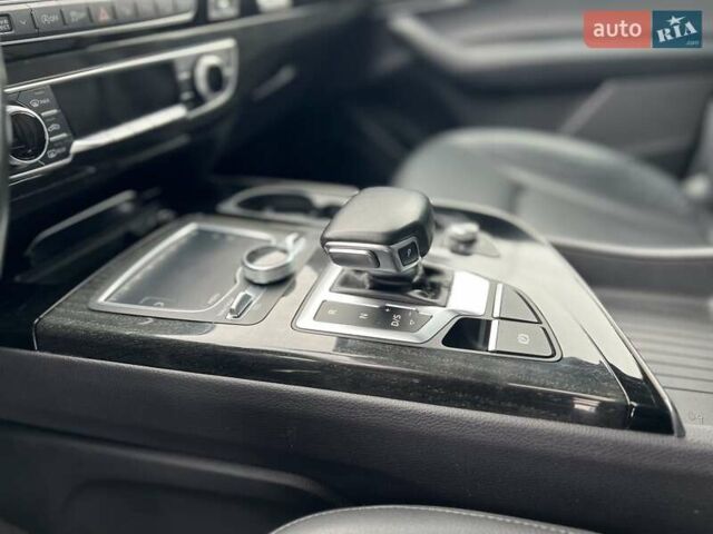 Чорний Ауді Ку 7, об'ємом двигуна 3 л та пробігом 121 тис. км за 37000 $, фото 46 на Automoto.ua