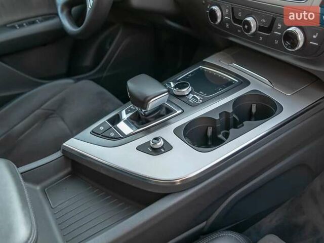 Черный Ауди Ку 7, объемом двигателя 3 л и пробегом 113 тыс. км за 29000 $, фото 14 на Automoto.ua