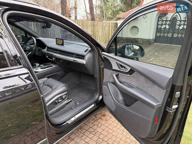 Чорний Ауді Ку 7, об'ємом двигуна 3 л та пробігом 137 тис. км за 36700 $, фото 127 на Automoto.ua