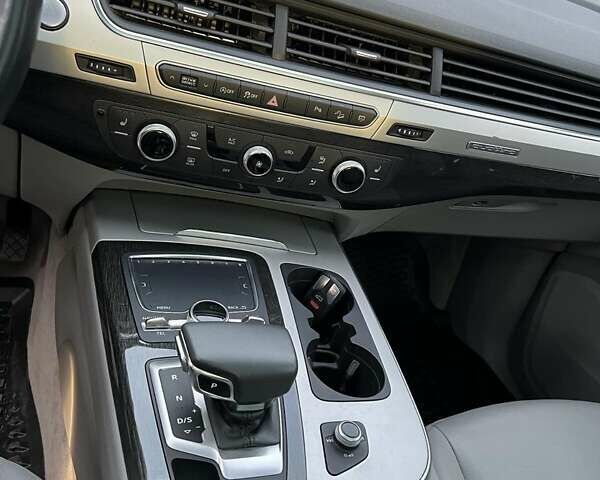 Черный Ауди Ку 7, объемом двигателя 2 л и пробегом 99 тыс. км за 21000 $, фото 17 на Automoto.ua