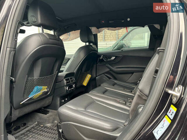 Черный Ауди Ку 7, объемом двигателя 3 л и пробегом 260 тыс. км за 12500 $, фото 3 на Automoto.ua