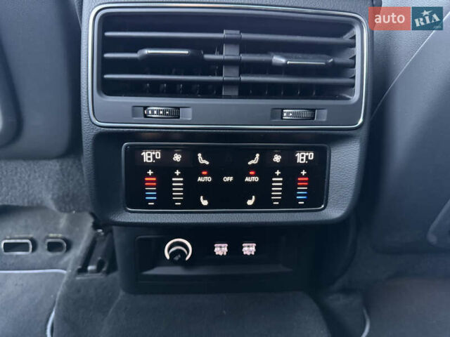 Чорний Ауді Ку 7, об'ємом двигуна 3 л та пробігом 119 тис. км за 42900 $, фото 13 на Automoto.ua