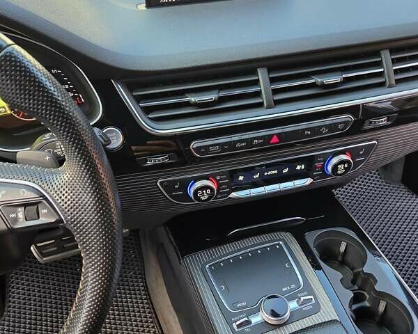 Черный Ауди Ку 7, объемом двигателя 2.97 л и пробегом 256 тыс. км за 46000 $, фото 13 на Automoto.ua