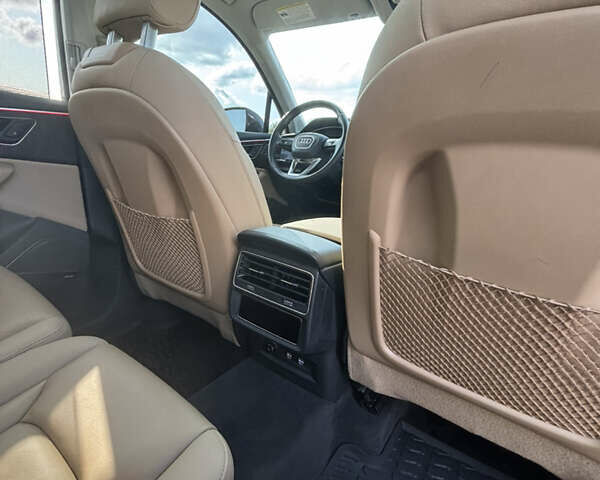 Чорний Ауді Ку 7, об'ємом двигуна 3 л та пробігом 131 тис. км за 55100 $, фото 8 на Automoto.ua