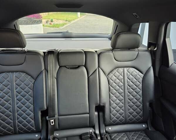 Черный Ауди Ку 7, объемом двигателя 2.97 л и пробегом 256 тыс. км за 46000 $, фото 7 на Automoto.ua