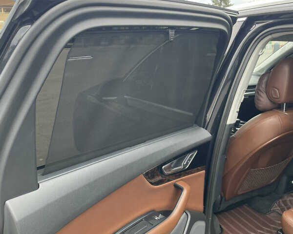Черный Ауди Ку 7, объемом двигателя 3 л и пробегом 152 тыс. км за 50000 $, фото 14 на Automoto.ua