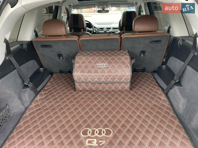 Черный Ауди Ку 7, объемом двигателя 3 л и пробегом 152 тыс. км за 50000 $, фото 27 на Automoto.ua