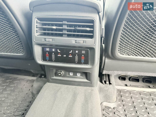 Ауди Ку 7 2019 в Хусте на Automoto.ua Черный Ауди Ку 7, объемом двигателя 2.99 л и пробегом 156 тыс. км за 65500 $, фото 15 на Automoto.ua