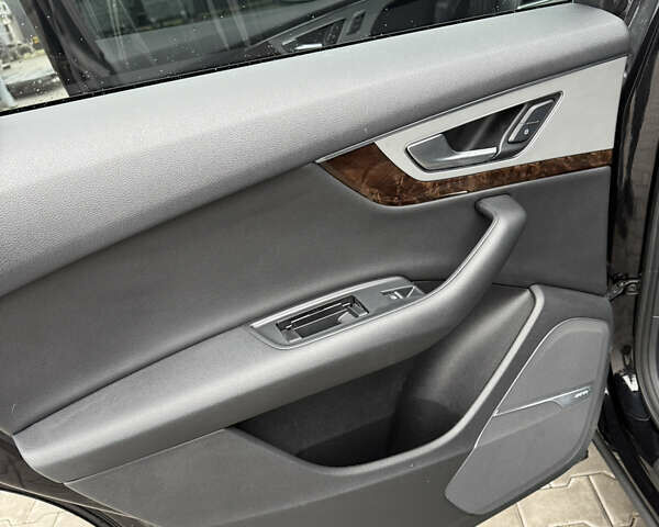 Чорний Ауді Ку 7, об'ємом двигуна 1.98 л та пробігом 205 тис. км за 26300 $, фото 26 на Automoto.ua