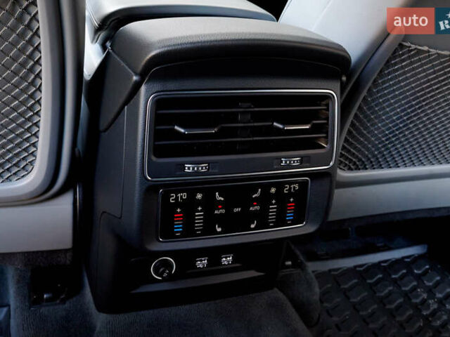 Черный Ауди Ку 7, объемом двигателя 3 л и пробегом 149 тыс. км за 68000 $, фото 48 на Automoto.ua