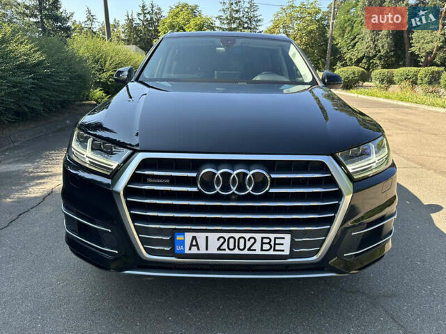 Черный Ауди Ку 7, объемом двигателя 2 л и пробегом 33 тыс. км за 42500 $, фото 1 на Automoto.ua