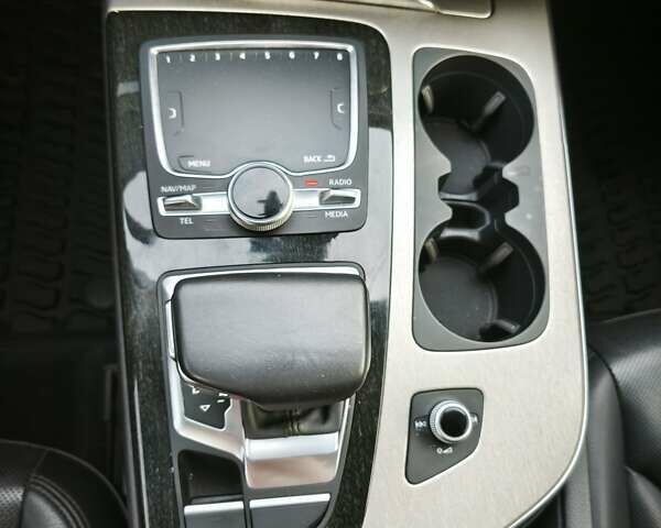 Черный Ауди Ку 7, объемом двигателя 3 л и пробегом 258 тыс. км за 35500 $, фото 12 на Automoto.ua