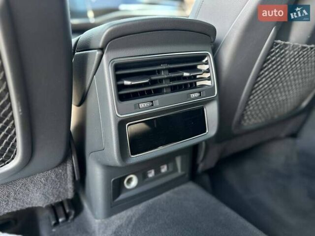 Черный Ауди Ку 7, объемом двигателя 3 л и пробегом 170 тыс. км за 37999 $, фото 16 на Automoto.ua