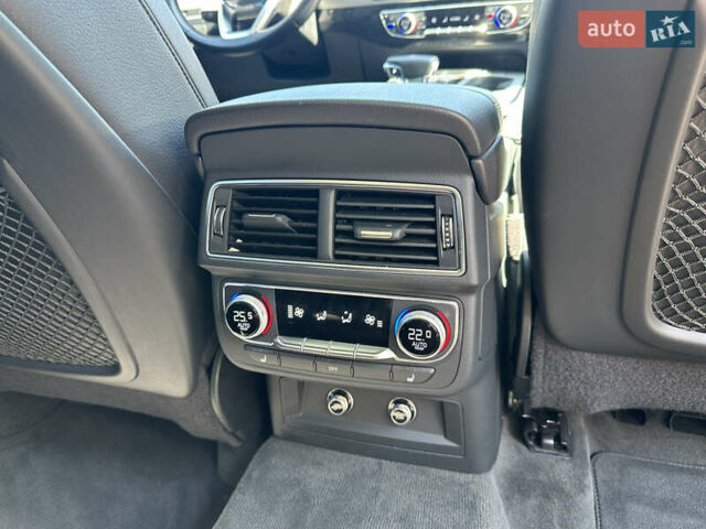 Черный Ауди Ку 7, объемом двигателя 2 л и пробегом 33 тыс. км за 42500 $, фото 17 на Automoto.ua