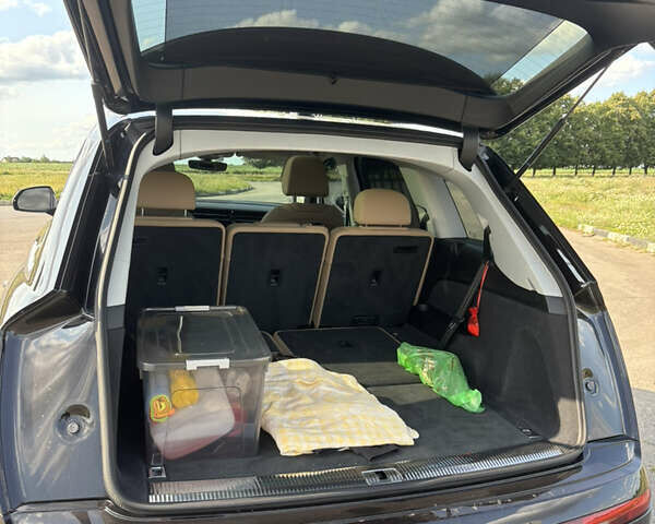 Чорний Ауді Ку 7, об'ємом двигуна 3 л та пробігом 131 тис. км за 55100 $, фото 6 на Automoto.ua