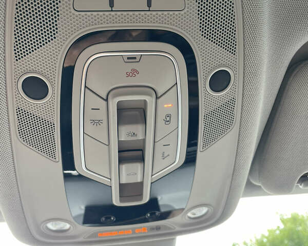 Черный Ауди Ку 7, объемом двигателя 3 л и пробегом 152 тыс. км за 50000 $, фото 48 на Automoto.ua