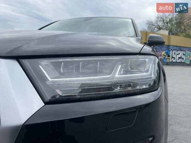 Черный Ауди Ку 7, объемом двигателя 3 л и пробегом 152 тыс. км за 50000 $, фото 7 на Automoto.ua