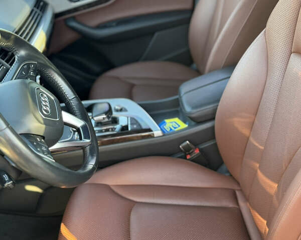 Чорний Ауді Ку 7, об'ємом двигуна 1.98 л та пробігом 92 тис. км за 32500 $, фото 13 на Automoto.ua