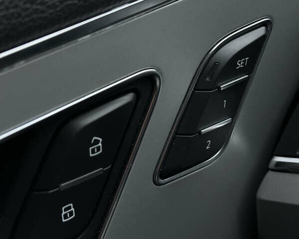 Черный Ауди Ку 7, объемом двигателя 1.98 л и пробегом 211 тыс. км за 24900 $, фото 28 на Automoto.ua