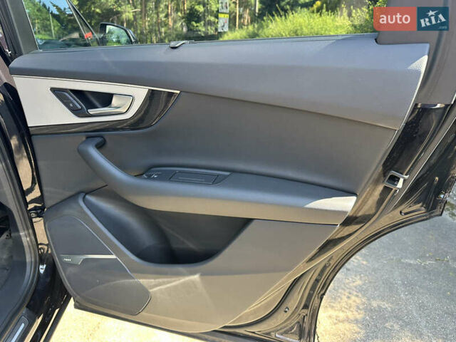 Черный Ауди Ку 7, объемом двигателя 2 л и пробегом 33 тыс. км за 42500 $, фото 15 на Automoto.ua