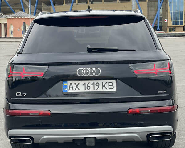 Черный Ауди Ку 7, объемом двигателя 3 л и пробегом 152 тыс. км за 50000 $, фото 5 на Automoto.ua