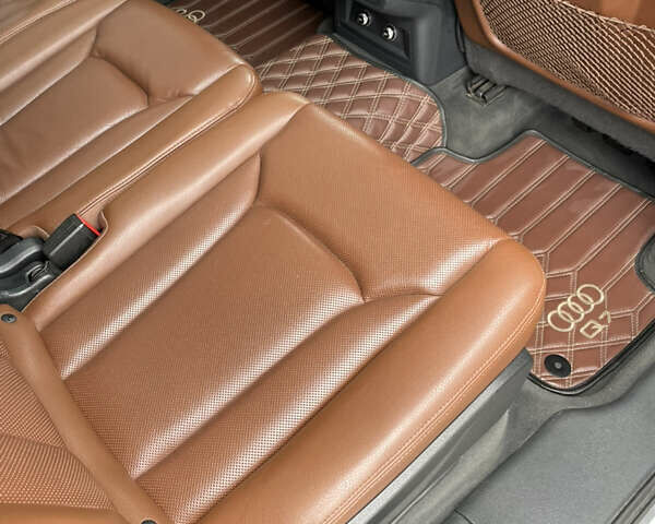 Черный Ауди Ку 7, объемом двигателя 3 л и пробегом 152 тыс. км за 50000 $, фото 24 на Automoto.ua