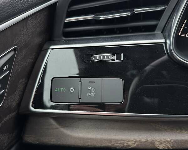 Черный Ауди Ку 7, объемом двигателя 3 л и пробегом 205 тыс. км за 28700 $, фото 19 на Automoto.ua