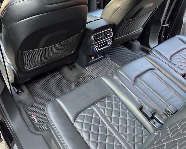 Черный Ауди Ку 7, объемом двигателя 2.97 л и пробегом 256 тыс. км за 46000 $, фото 18 на Automoto.ua