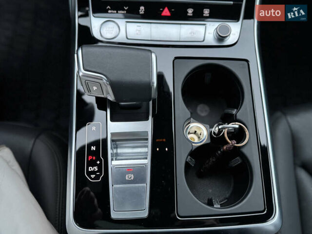 Чорний Ауді Ку 7, об'ємом двигуна 3 л та пробігом 101 тис. км за 47000 $, фото 19 на Automoto.ua