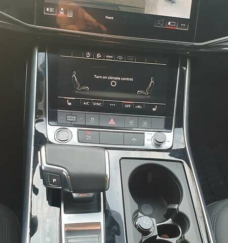 Чорний Ауді Ку 7, об'ємом двигуна 2 л та пробігом 30 тис. км за 56000 $, фото 40 на Automoto.ua