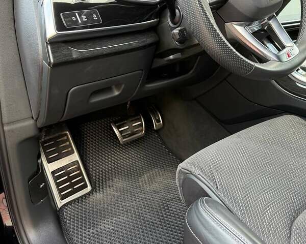 Черный Ауди Ку 7, объемом двигателя 2.97 л и пробегом 82 тыс. км за 56000 $, фото 7 на Automoto.ua