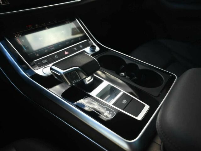 Ауді Ку 7 2020 у Києві на Automoto.ua Чорний Ауді Ку 7, об'ємом двигуна 3 л та пробігом 45 тис. км за 12400 $, фото 14 на Automoto.ua