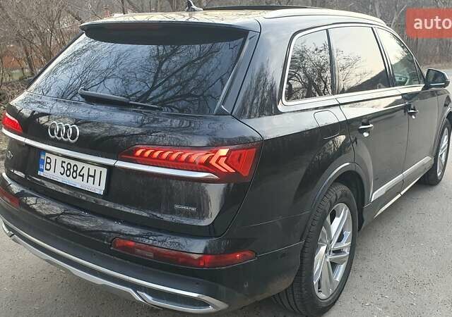 Чорний Ауді Ку 7, об'ємом двигуна 2 л та пробігом 30 тис. км за 56000 $, фото 3 на Automoto.ua