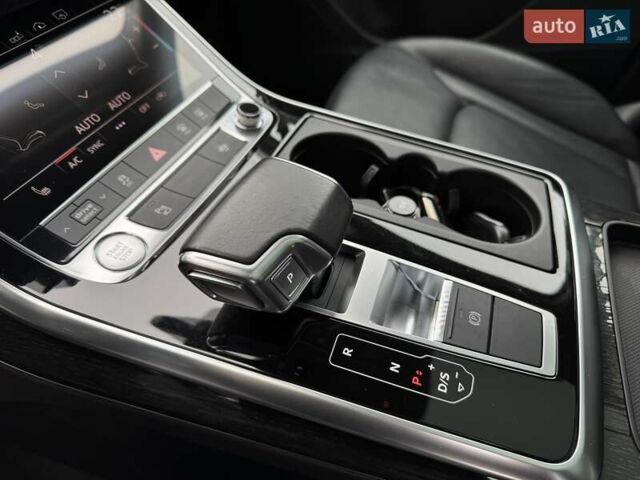 Черный Ауди Ку 7, объемом двигателя 1.98 л и пробегом 121 тыс. км за 39900 $, фото 82 на Automoto.ua