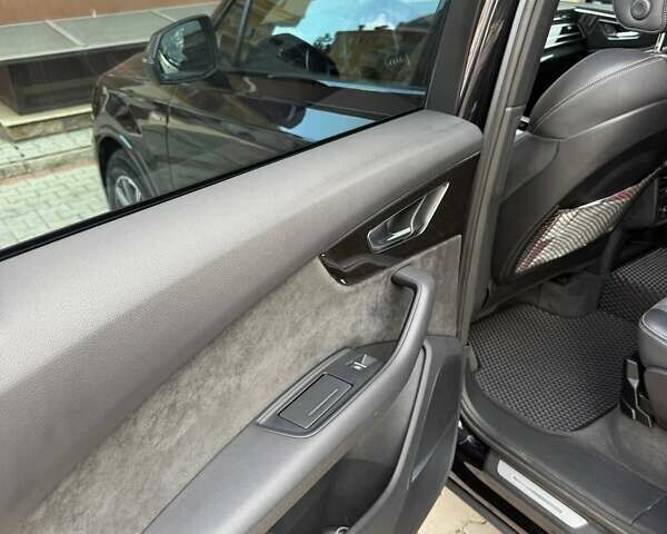 Черный Ауди Ку 7, объемом двигателя 2.97 л и пробегом 82 тыс. км за 56000 $, фото 21 на Automoto.ua