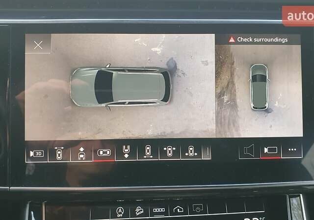 Чорний Ауді Ку 7, об'ємом двигуна 2 л та пробігом 30 тис. км за 56000 $, фото 12 на Automoto.ua