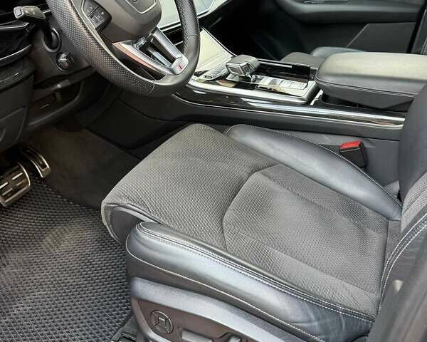 Черный Ауди Ку 7, объемом двигателя 2.97 л и пробегом 82 тыс. км за 56000 $, фото 6 на Automoto.ua