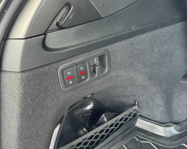 Чорний Ауді Ку 7, об'ємом двигуна 2 л та пробігом 145 тис. км за 39500 $, фото 23 на Automoto.ua