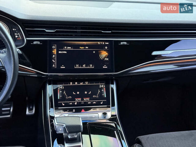 Чорний Ауді Ку 7, об'ємом двигуна 3 л та пробігом 202 тис. км за 53900 $, фото 25 на Automoto.ua